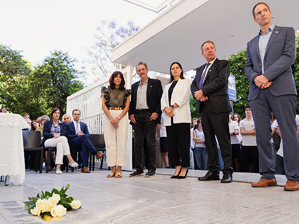 Acto en conmemoración de la Noche de los Cristales Rotos